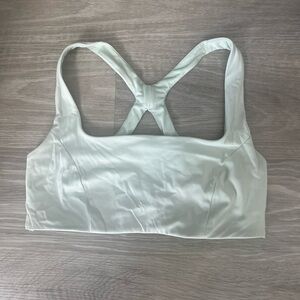 Lulu lemon smooth cover yoga bra light support b/c cup kohlrabi green size 10